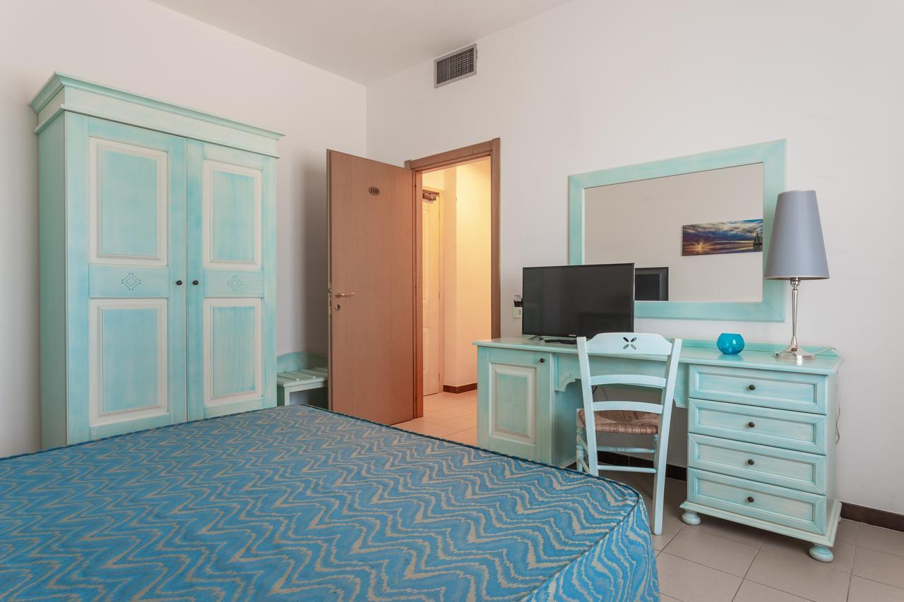 Rodia Inn โอริสตาโน ภายนอก รูปภาพ