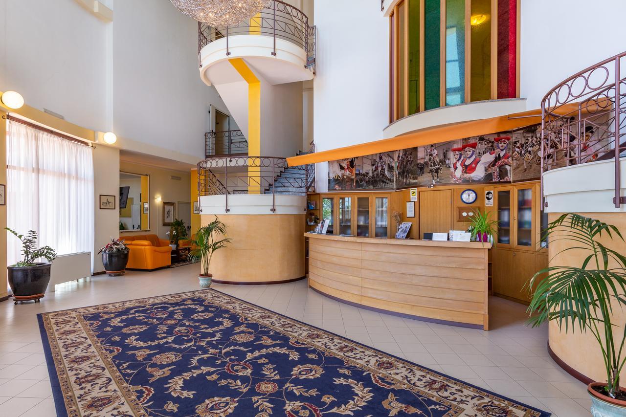 Rodia Inn โอริสตาโน ภายนอก รูปภาพ